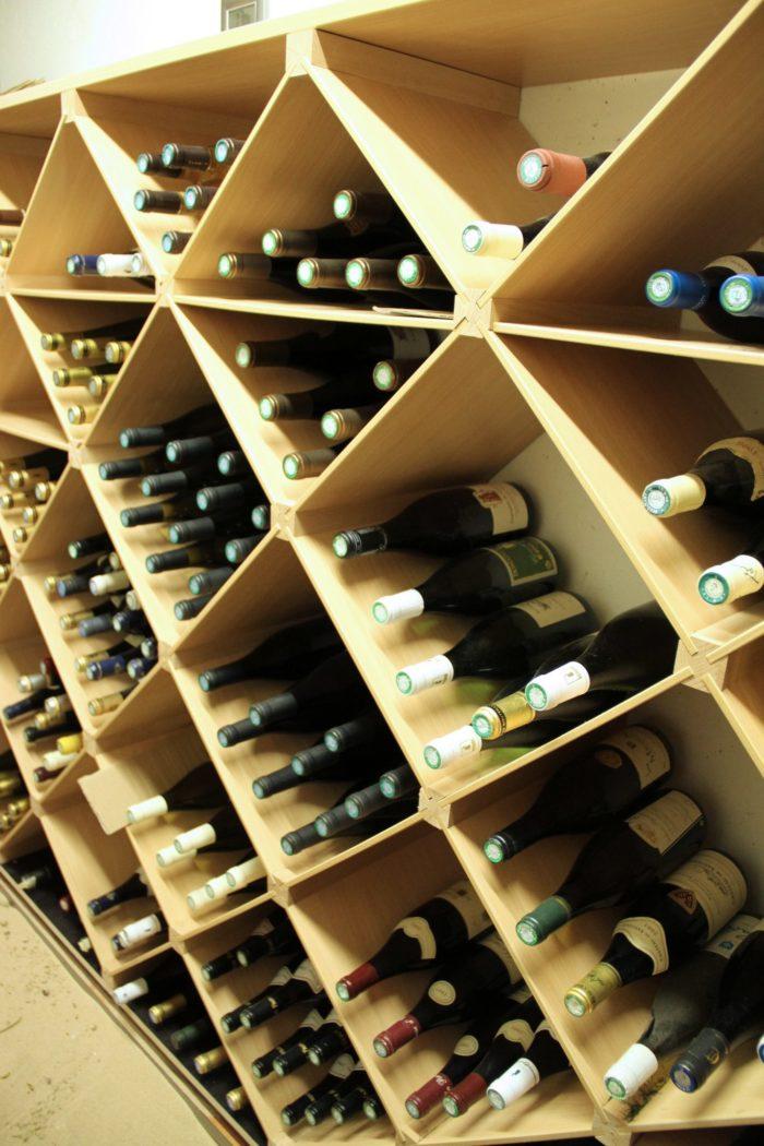 Photo de notre rangement pour bouteilles de vin KUBAVIN